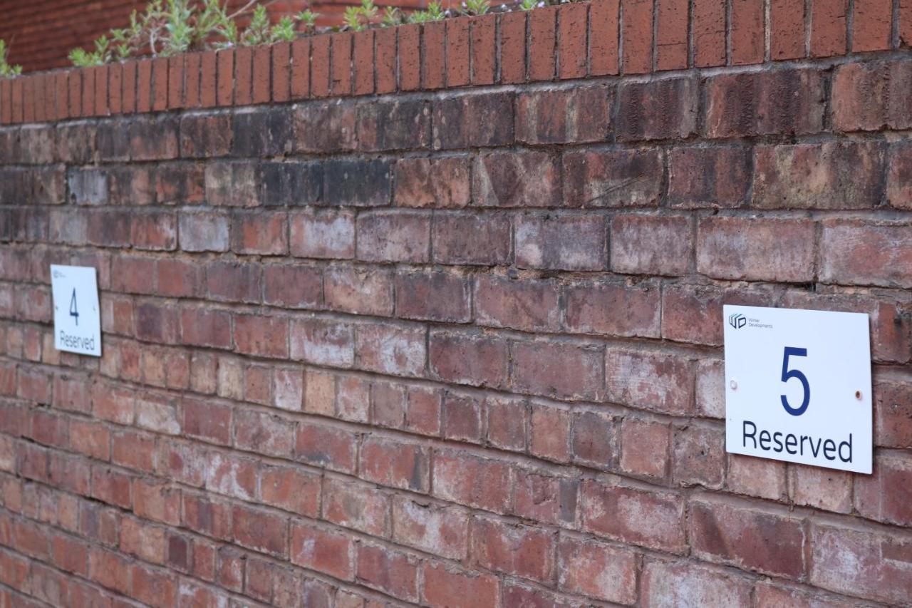 Wolverhampton - Gated Parking - George House Bagian luar foto